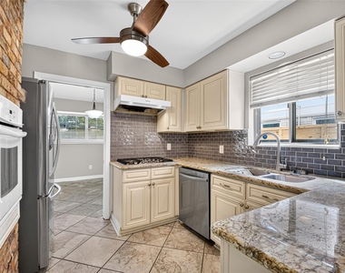 6038 Cartagena Street - Photo Thumbnail 15