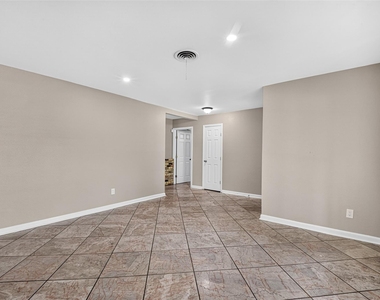 6038 Cartagena Street - Photo Thumbnail 6