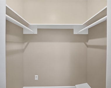 6038 Cartagena Street - Photo Thumbnail 44