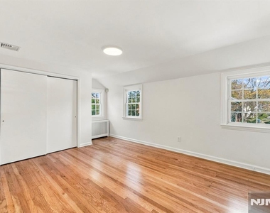 16 Hillcrest - Photo Thumbnail 14