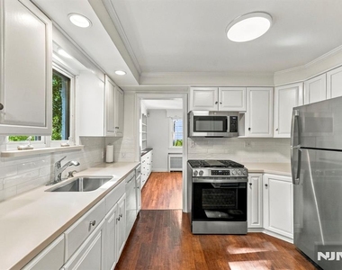 16 Hillcrest - Photo Thumbnail 10