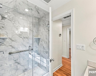 16 Hillcrest - Photo Thumbnail 19