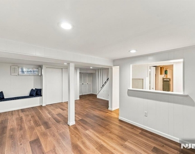 16 Hillcrest - Photo Thumbnail 12