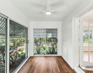 16 Hillcrest - Photo Thumbnail 3