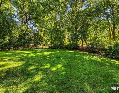 16 Hillcrest - Photo Thumbnail 21
