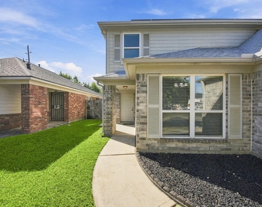 11007 Bauer Elm Street - Photo Thumbnail 6