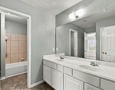 11007 Bauer Elm Street - Photo Thumbnail 35