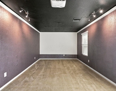 11007 Bauer Elm Street - Photo Thumbnail 30