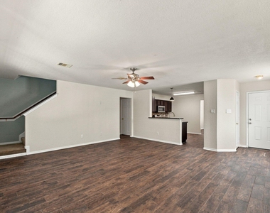 11007 Bauer Elm Street - Photo Thumbnail 9