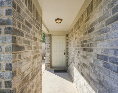 11007 Bauer Elm Street - Photo Thumbnail 7