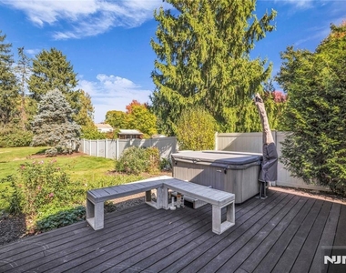 19 Crefeld - Photo Thumbnail 35