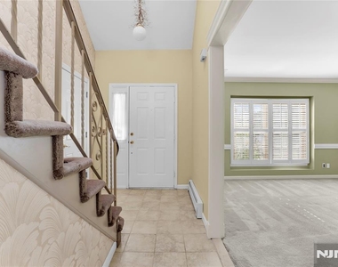 19 Crefeld - Photo Thumbnail 3