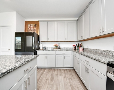 1312 Ventura Creek Drive - Photo Thumbnail 8