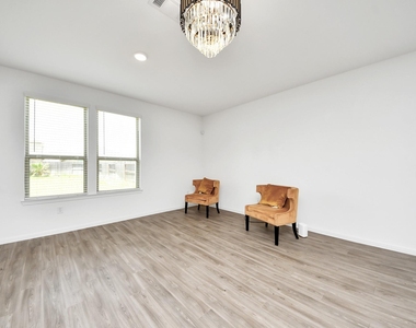 1312 Ventura Creek Drive - Photo Thumbnail 30
