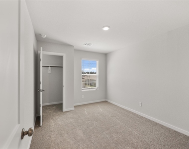 16335 Airborne Arch Lane - Photo Thumbnail 21