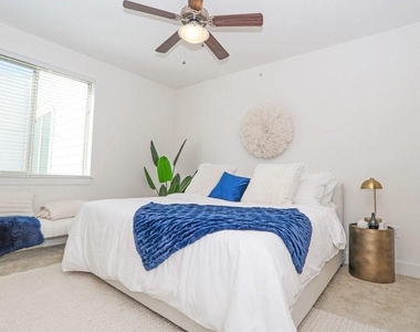 1500 N Saint Marys - Photo Thumbnail 10