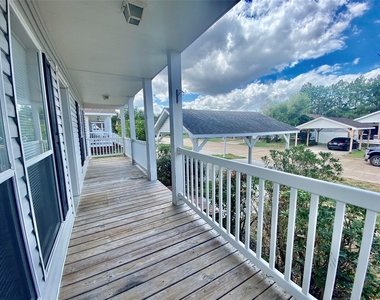 10019 Summerberry Lane - Photo Thumbnail 2