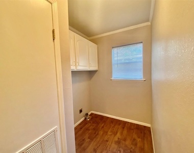 10019 Summerberry Lane - Photo Thumbnail 10
