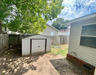 10019 Summerberry Lane - Photo Thumbnail 1