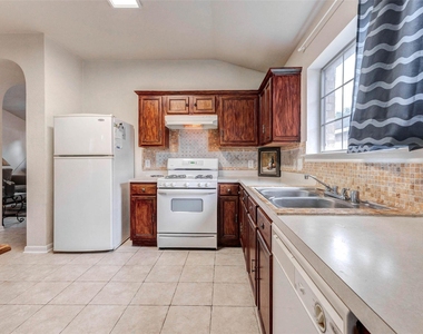 21211 Arcadia Park Lane - Photo Thumbnail 3