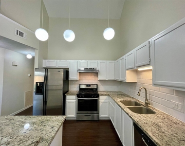 6619 Pleasant Stream Drive - Photo Thumbnail 8