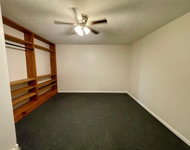 6619 Pleasant Stream Drive - Photo Thumbnail 20