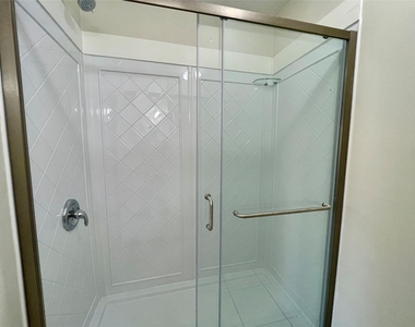 6619 Pleasant Stream Drive - Photo Thumbnail 15