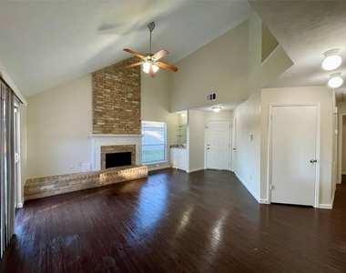6619 Pleasant Stream Drive - Photo Thumbnail 3