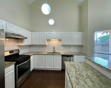 6619 Pleasant Stream Drive - Photo Thumbnail 9