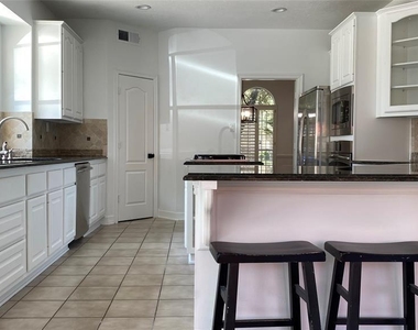 5510 Cherry Creek Bend Court - Photo Thumbnail 7