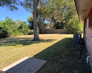 6106 Linton Lane - Photo Thumbnail 11