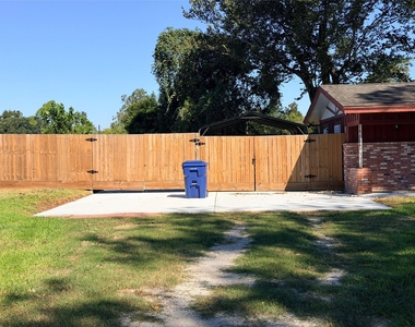 6106 Linton Lane - Photo Thumbnail 15