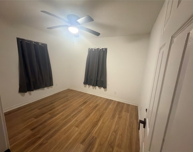 6106 Linton Lane - Photo Thumbnail 8