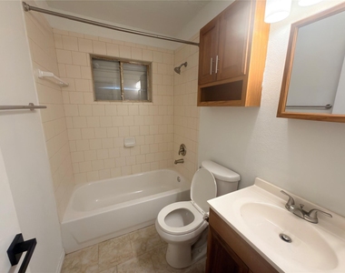 6106 Linton Lane - Photo Thumbnail 9