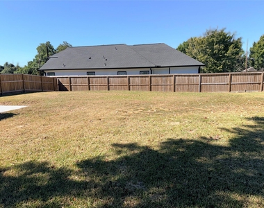 6106 Linton Lane - Photo Thumbnail 14