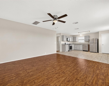 3203 Becker Glen Street - Photo Thumbnail 5