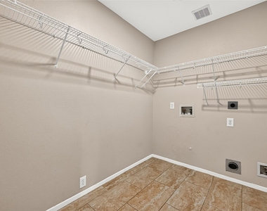 3203 Becker Glen Street - Photo Thumbnail 23