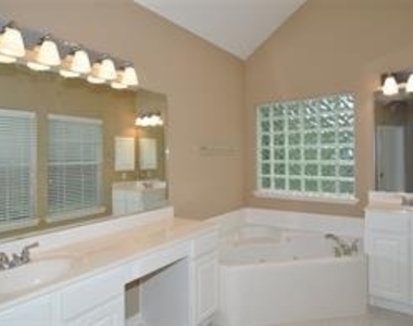 3129 Cedar Knolls Drive - Photo Thumbnail 19