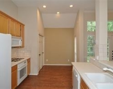 3129 Cedar Knolls Drive - Photo Thumbnail 9