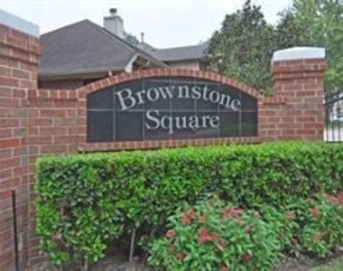 3129 Cedar Knolls Drive - Photo Thumbnail 2