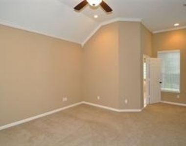 3129 Cedar Knolls Drive - Photo Thumbnail 11