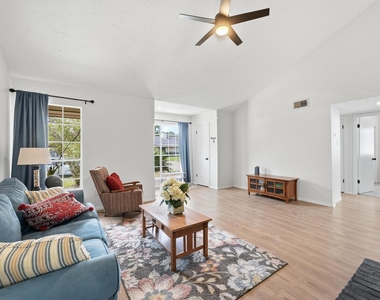 19414 Lazy Valley Drive - Photo Thumbnail 6