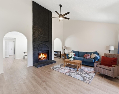 19414 Lazy Valley Drive - Photo Thumbnail 5