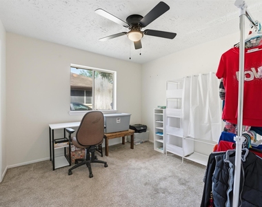 19414 Lazy Valley Drive - Photo Thumbnail 4