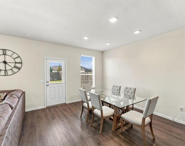 18952 Buckley Oak Drive - Photo Thumbnail 6