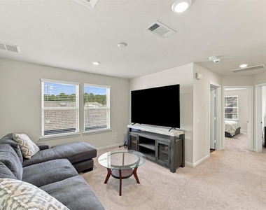 18952 Buckley Oak Drive - Photo Thumbnail 10