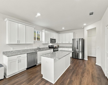 18952 Buckley Oak Drive - Photo Thumbnail 7