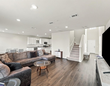 18952 Buckley Oak Drive - Photo Thumbnail 5