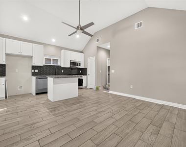 16853 Glenheath - Photo Thumbnail 12