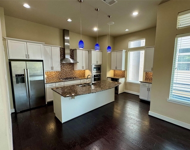 1427 Wagner Street - Photo Thumbnail 14
